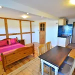 37 Apartament *